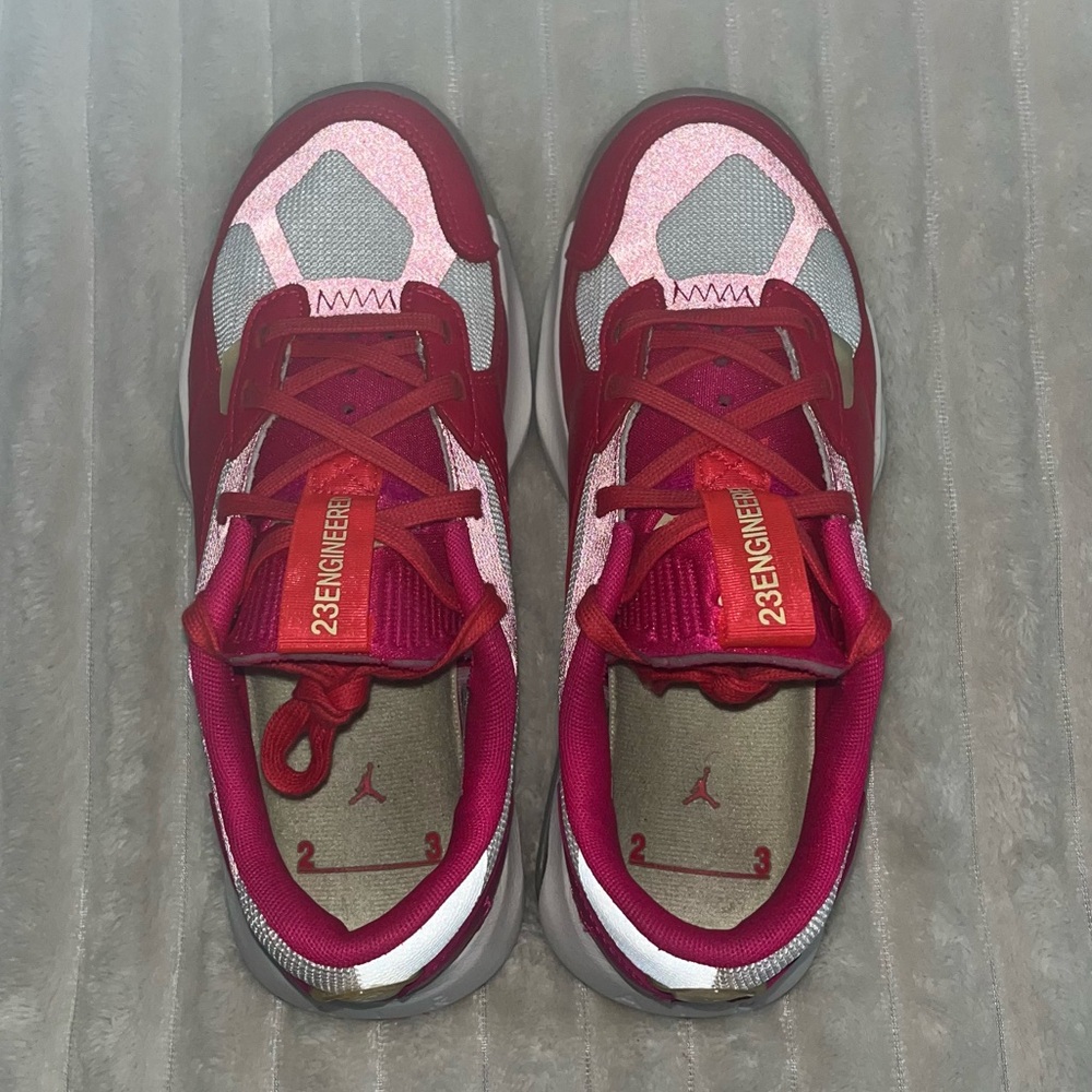 Women's Jordan Air 200E Siren Red/Pink Prime • Size 8 - Picture 12 of 17